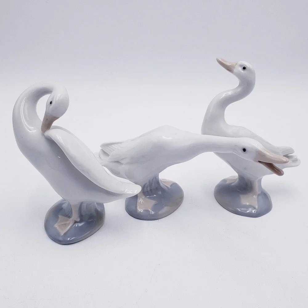 Lladro Goose Figurine Set White Porcelain Glazed 3 Piece 4551 4552 4553